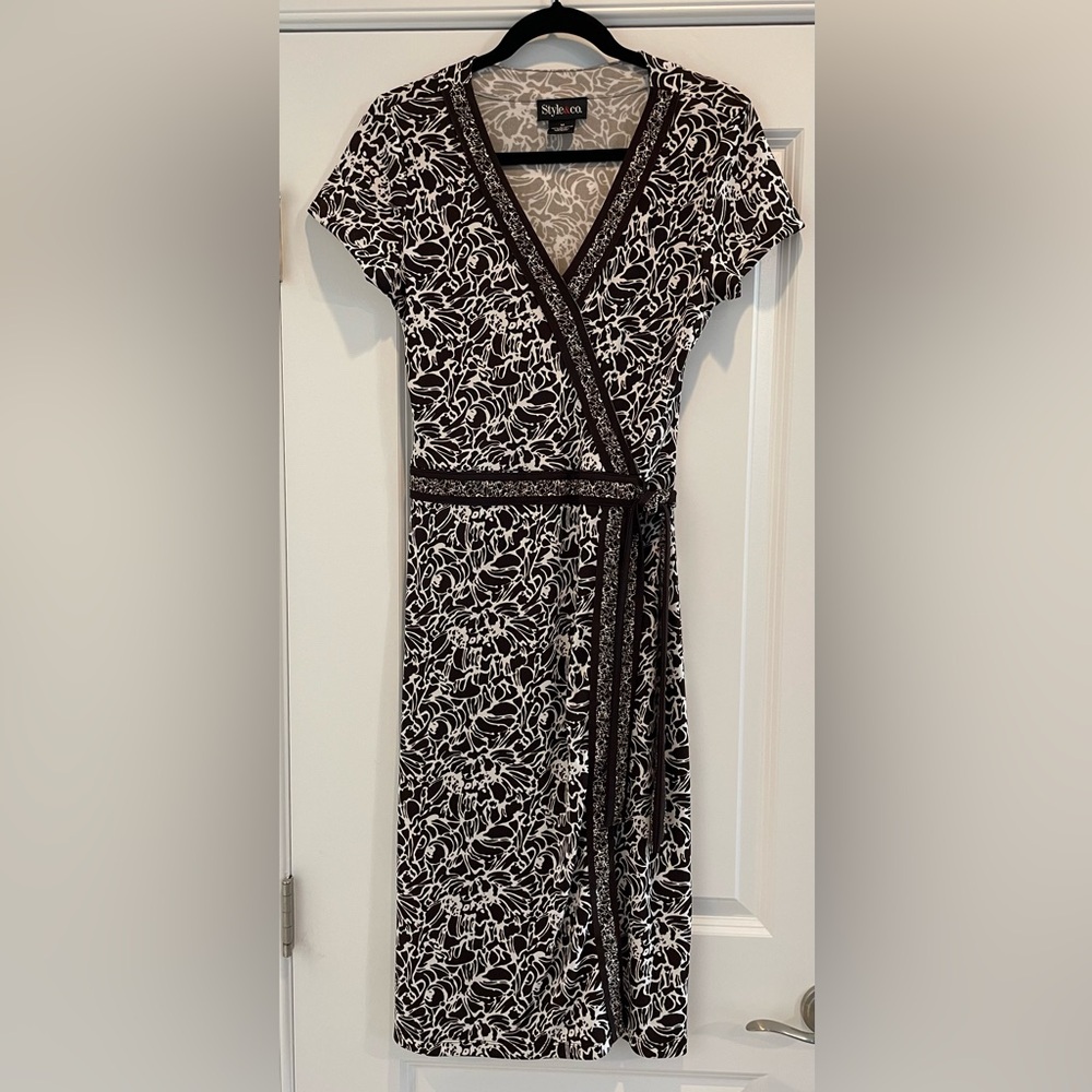 Amanda Smith Brown and White Floral Faux-Wrap Midi Dress